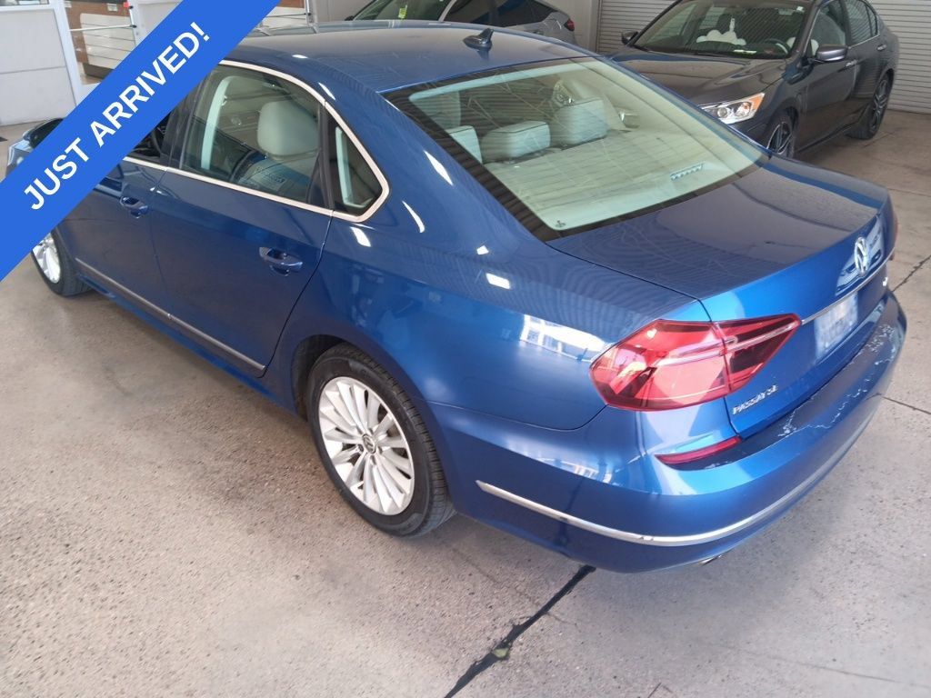 Used 2017 Volkswagen Passat 1.8T SE FWD image 4
