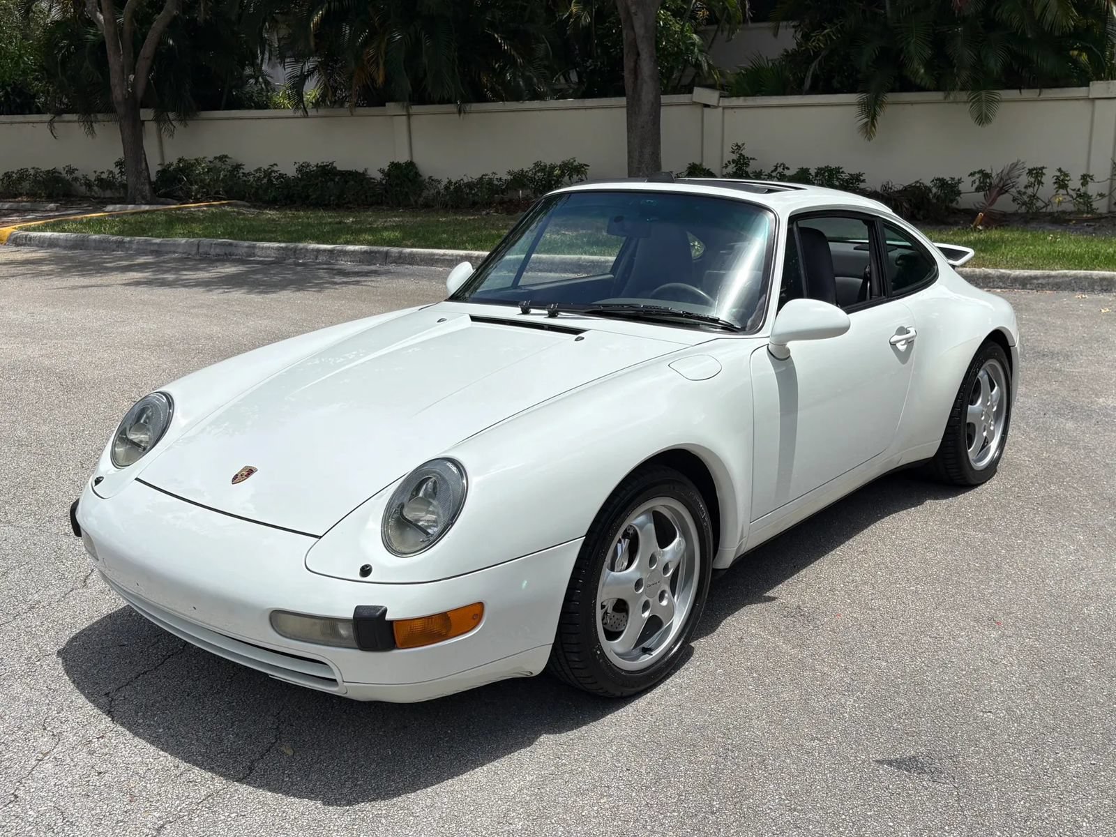 Used 1995 Porsche 911 Carrera image 1