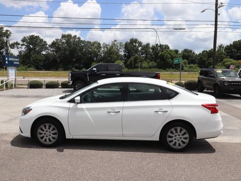 Used 2019 Nissan Sentra S FWD image 5