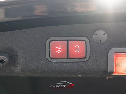 Used 2020 Mercedes-Benz C 300 4MATIC Sedan image 39