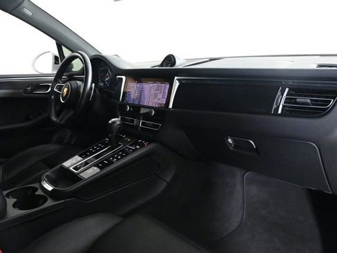 Certified 2022 Porsche Macan GTS image 18