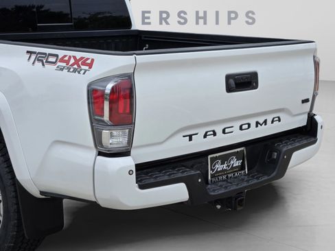 Used 2021 Toyota Tacoma TRD Sport w/ Technology Package AWD/4WD image 30