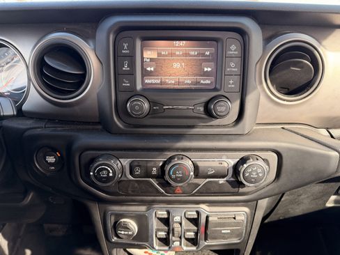 Used 2020 Jeep Wrangler Unlimited Sport S image 18