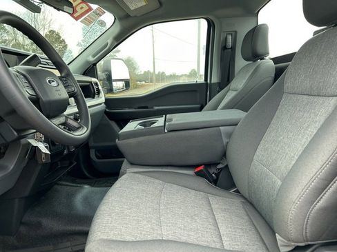 Used 2024 Ford F250 XL image 37