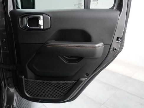 Used 2025 Jeep Wrangler Unlimited Sahara AWD/4WD image 26