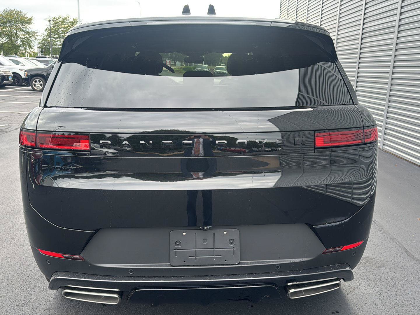 New 2027 Land Rover Range Rover Sport SE AWD/4WD image 4