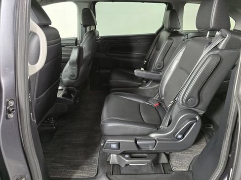 Used 2023 Honda Odyssey Touring image 18