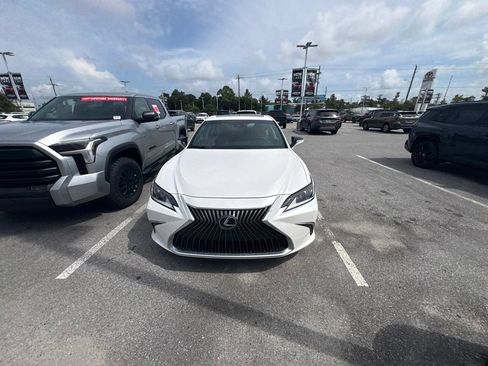 Used 2019 Lexus ES 350 w/ Premium Package FWD image 13