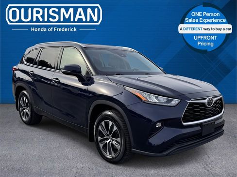 Used 2020 Toyota Highlander XLE image 1