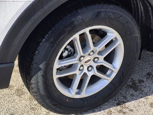 New 2026 Ford Explorer Active w/ Active Comfort Package image 8