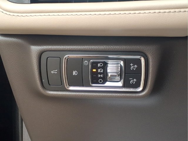 Used 2021 Lincoln Aviator Reserve w/ Equipment Group 201A AWD/4WD image 14