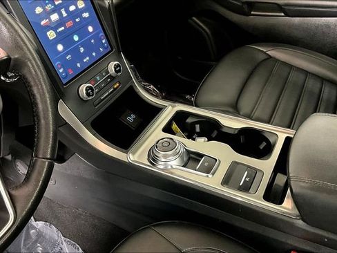 Used 2022 Ford Edge SEL w/ Convenience Package image 17