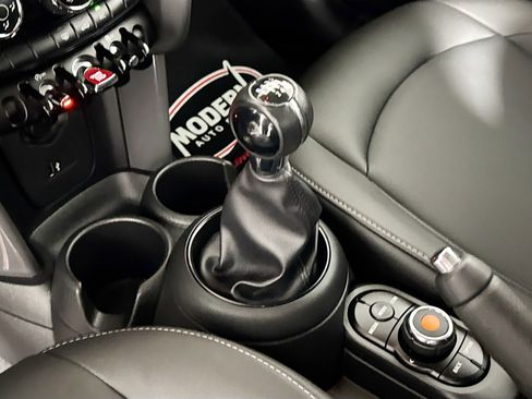 Used 2019 MINI Cooper 2-Door Hardtop image 29