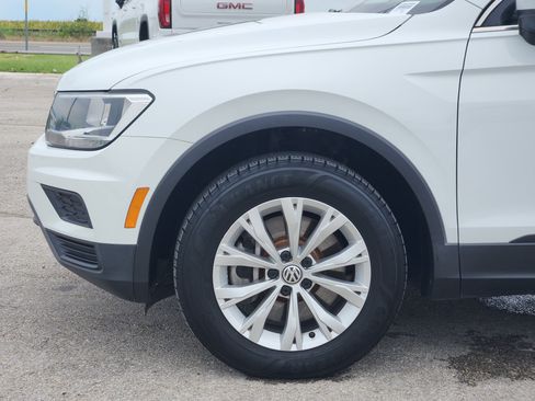 Used 2019 Volkswagen Tiguan S FWD image 9