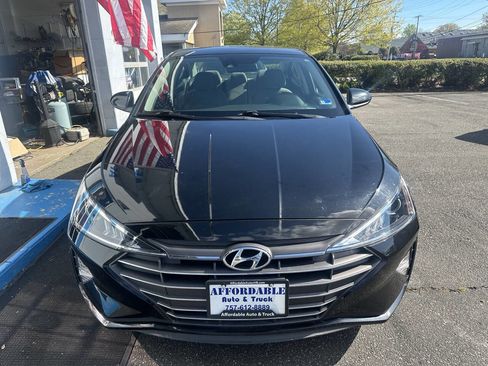 Used 2019 Hyundai Elantra SEL image 10