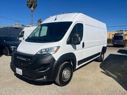 Used 2025 RAM ProMaster 2500 w/ Convenience Group FWD image 1