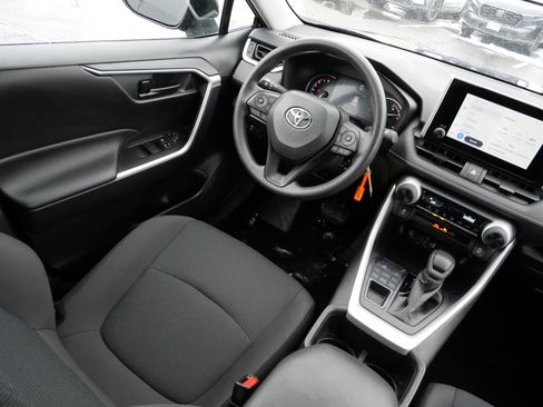 Used 2025 Toyota RAV4 LE image 9