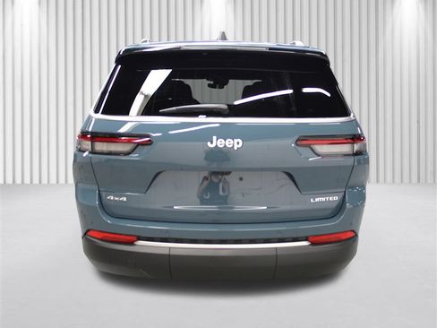 New 2026 Jeep Grand Cherokee L Limited w/ MOPAR Finishing Package AWD/4WD image 4