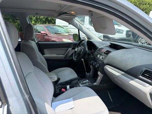 Used 2014 Subaru Forester 2.5i Premium w/ All-Weather Package AWD/4WD image 9