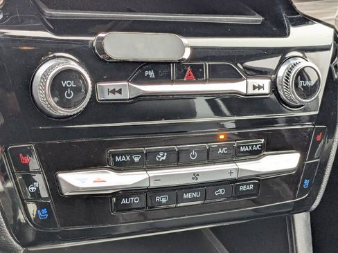 Used 2023 Ford Explorer Limited w/ Equipment Group 301A image 24