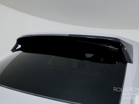 Certified 2024 Rolls-Royce Cullinan Black Badge image 46