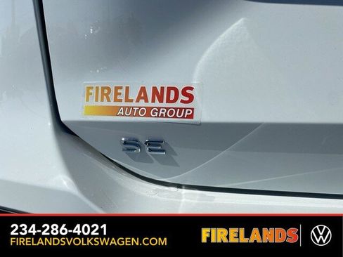 New 2025 Volkswagen Tiguan SE image 16