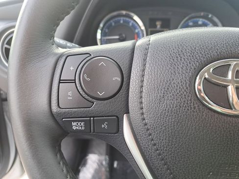 Used 2017 Toyota Corolla SE image 17