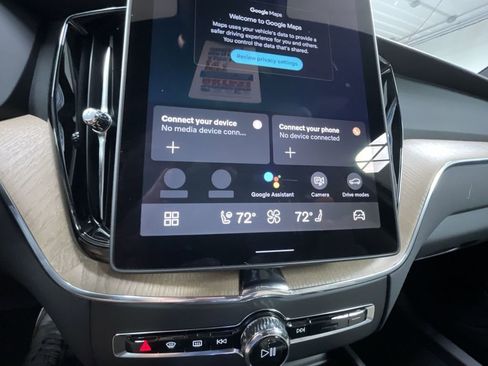 New 2026 Volvo XC60 B5 Core w/ Protection Package Premier image 13