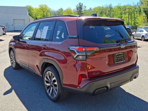 Used 2025 Subaru Forester Touring AWD/4WD image 5