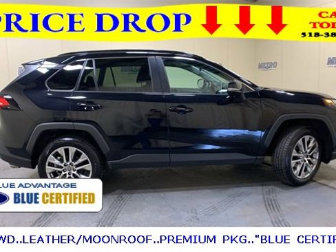 Used 2022 Toyota RAV4 XLE Premium image 3
