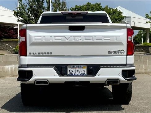 Used 2021 Chevrolet Silverado 1500 High Country w/ Technology Package image 4