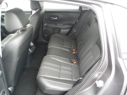 Certified 2025 Honda HR-V EX-L image 35
