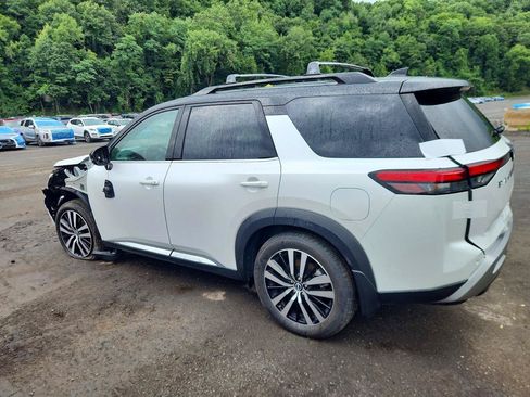Used 2025 Nissan Pathfinder Platinum w/ Cargo Package AWD/4WD image 4