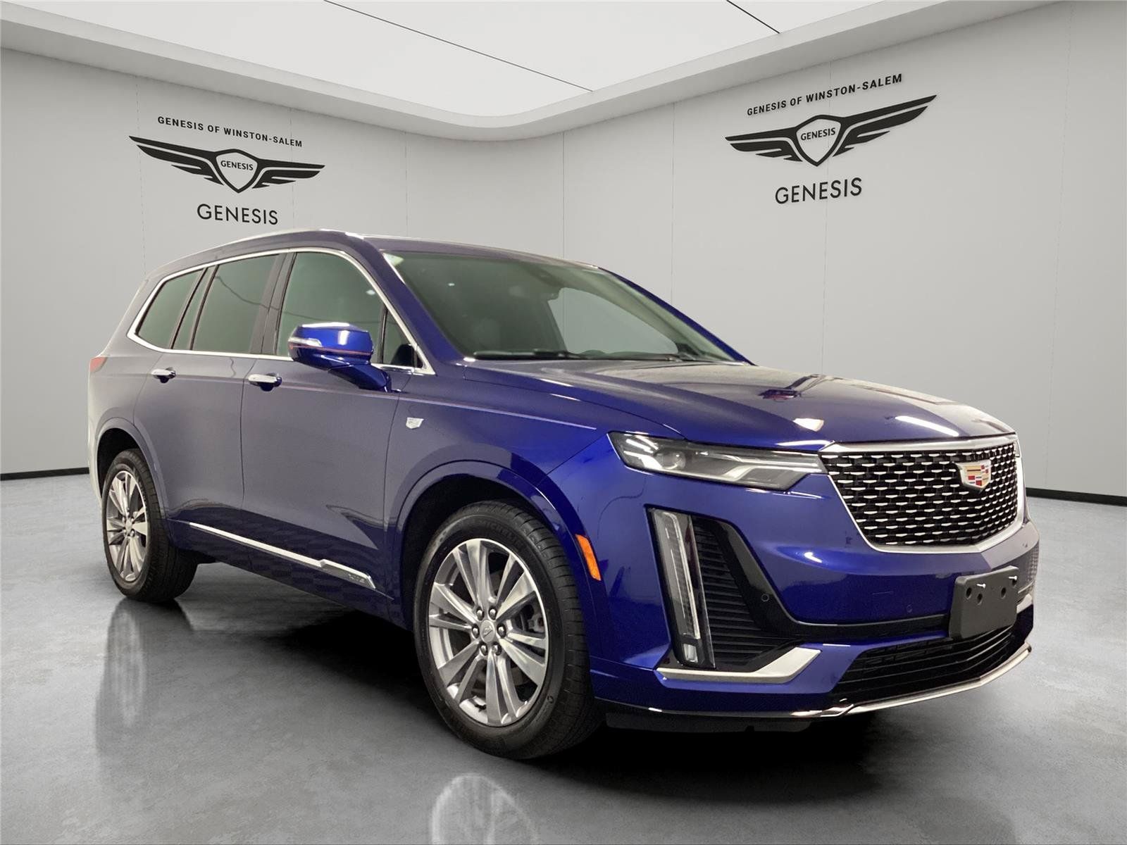 Used 2024 Cadillac XT6 Premium Luxury AWD/4WD image 7