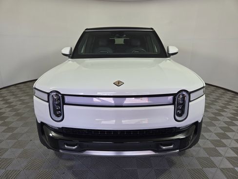 Used 2022 Rivian R1S Launch Edition image 8