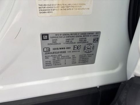 Used 2018 Chevrolet Equinox LT FWD image 25