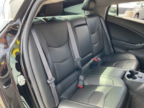 Used 2017 Chevrolet Volt LT w/ Comfort Package FWD image 20