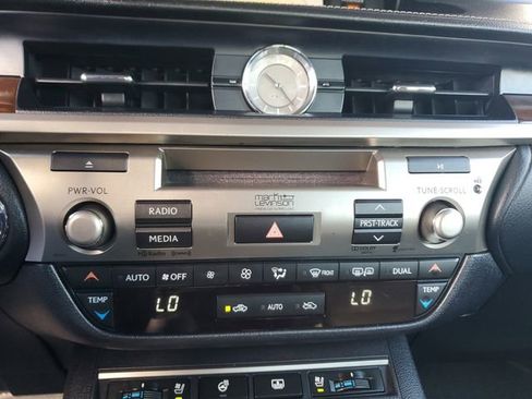 Used 2013 Lexus ES 350 FWD image 24