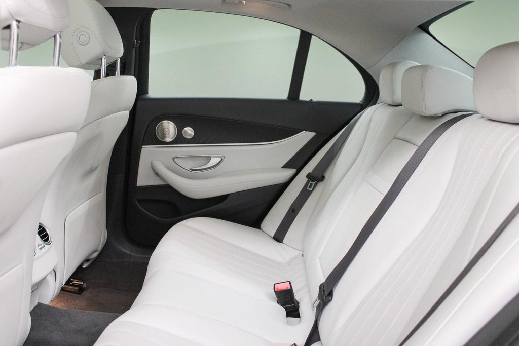 Used 2023 Mercedes-Benz E 450 4MATIC Sedan image 26