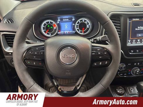 Used 2023 Jeep Cherokee Altitude Lux image 12