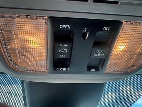 Certified 2024 Honda Odyssey EX-L image 24