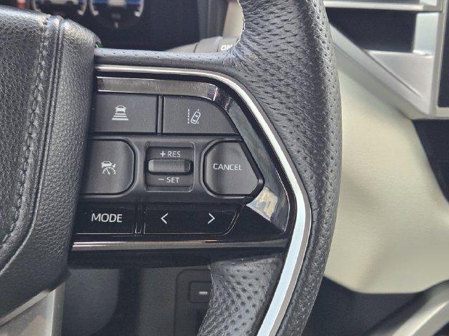 Used 2023 Toyota Sequoia Capstone AWD/4WD image 28
