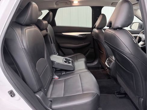 Certified 2020 INFINITI QX50 Luxe w/ Navigation Package FWD image 33