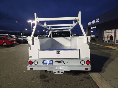 New 2026 Ford F350 XL w/ XL Chrome Package image 4