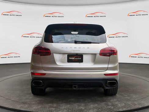 Used 2016 Porsche Cayenne AWD/4WD image 9