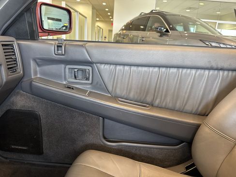 Used 1991 INFINITI M30 Convertible RWD image 26