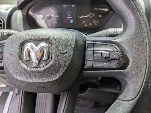 Used 2023 RAM ProMaster 2500 FWD image 16