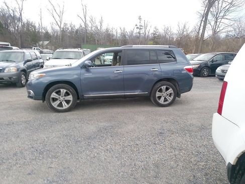 Used 2012 Toyota Highlander Limited w/ Protection Pkg AWD/4WD image 7