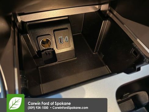 Used 2020 Ford Explorer Platinum image 33