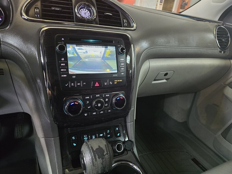 Used 2016 Buick Enclave Premium w/ Experience Buick Package FWD image 33
